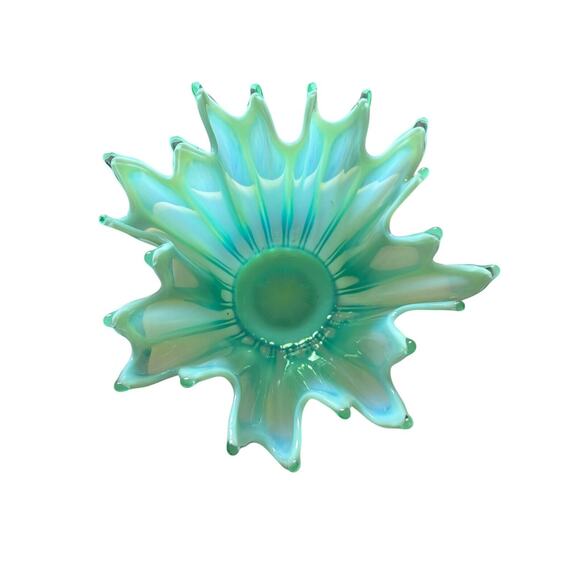 Fostoria Heirloom Green Opalescent Handkerchief Glass Bowl Decorative Piece 10" - Picture 3 of 8